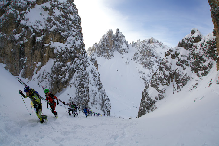 Sci alpinismo gara Misurina Ski Raid passaggio montagna